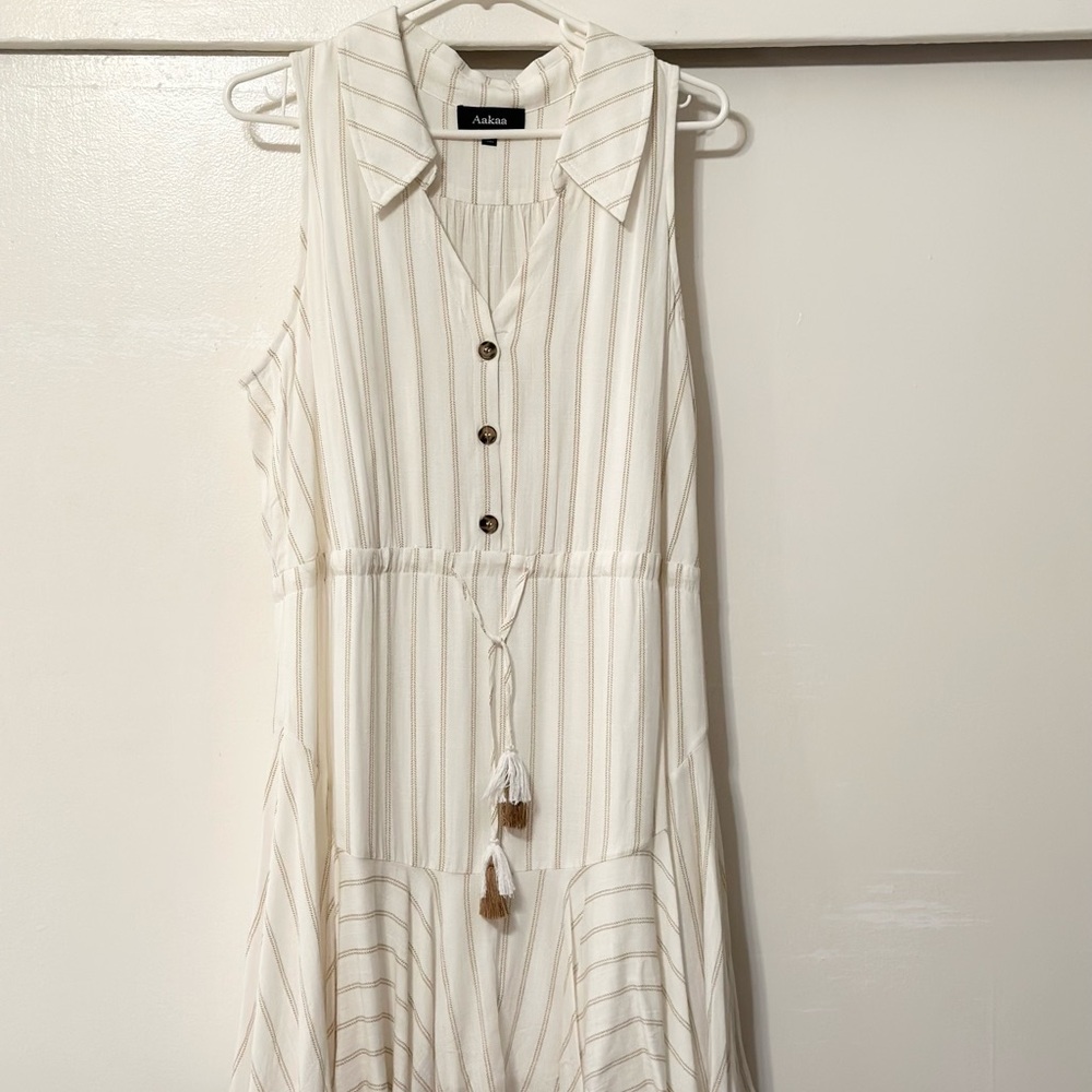Aakaa White Notched Collar Sleeveless Midi Dress